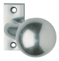 Gekr. Kugelknopf fest auf kantiger Rosette F1-eloxiert