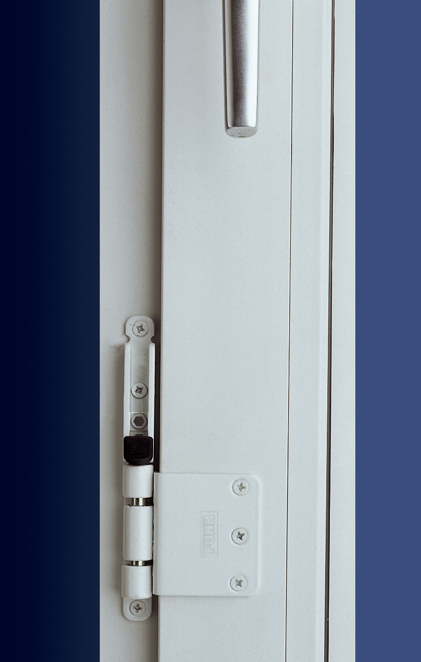 Fenster-Bandsicherung aus Stahl / braun inkl. 2 Unterlegplatten / Breite 18 mm Fenster-Bandsicherung aus Stahl / braun inkl. 2 Unterlegplatten / Breite 18 mm