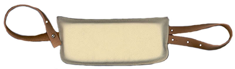 Türkissen aus Leder in beige mit 3-fach verstellbaren Schlaufe