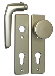 Kurzschildwechselgarnitur / Abm.: 165 x 40 mm PZ-gelocht/ 72 mm Entfernung / F2-eloxiert
