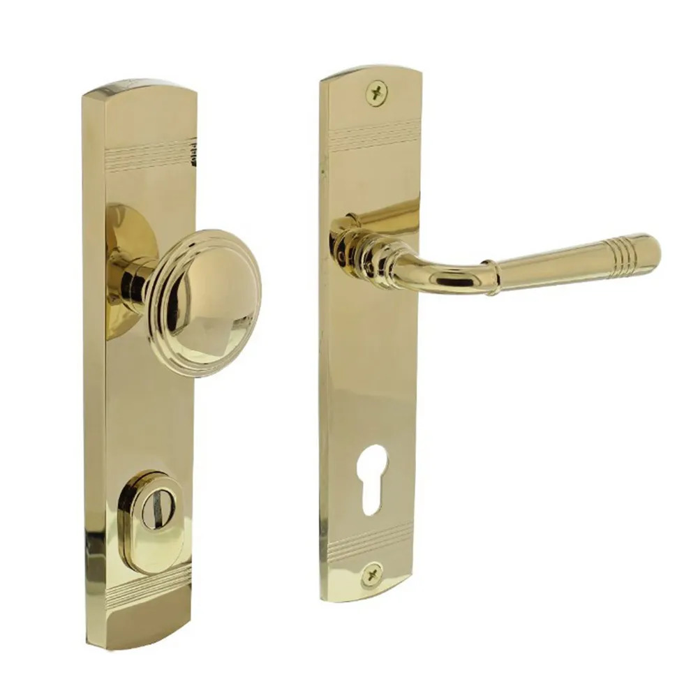 Schutz-Wechselgarnitur in Messing poliert (PVD) 8 mm Vierkant / 72mm / PZ-gelocht / Kernziehschutz